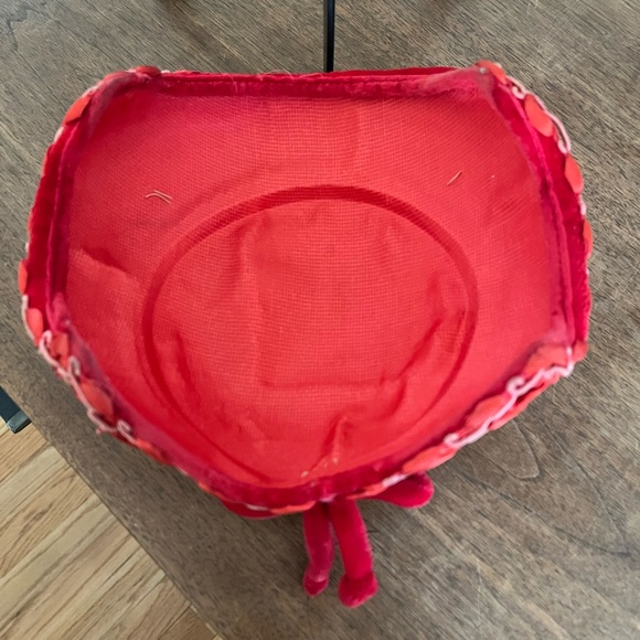 Vintage Red Velvet Juliette Cap - Picture 7 of 9